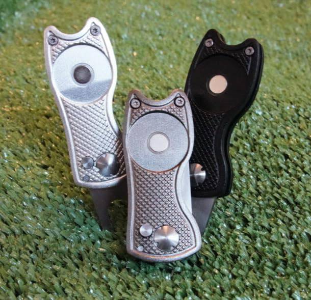 Spurs Ball Marker with Golf Divot Repair Tool - Gift Combo. Pitch Mark Tool has Pop-up Button & Foldable Tynes to Ptotect Pockets. Lightweight, Portable (Silver) (grey) - Golf Gift